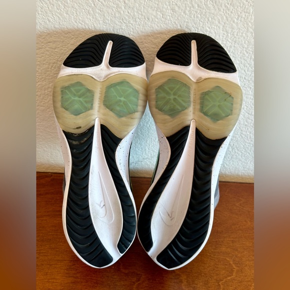 Nike Kids Air Zoom Speed 2 (GS)
Running Shoes Size 7Y
Gunsmoke/Dynamic Turquoise - Picture 10 of 12